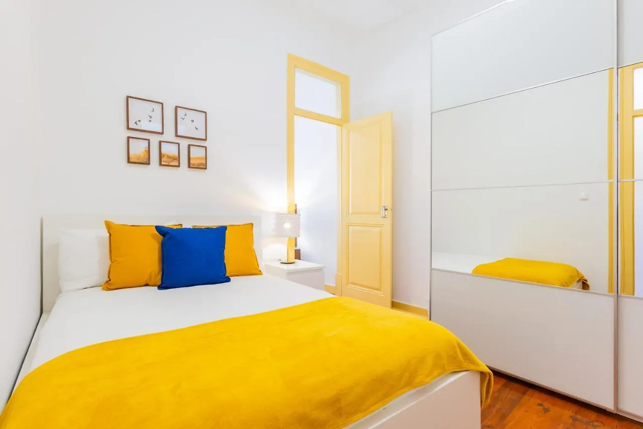 Bombarda 21 City Stay @ Retro Lisbon Apartment